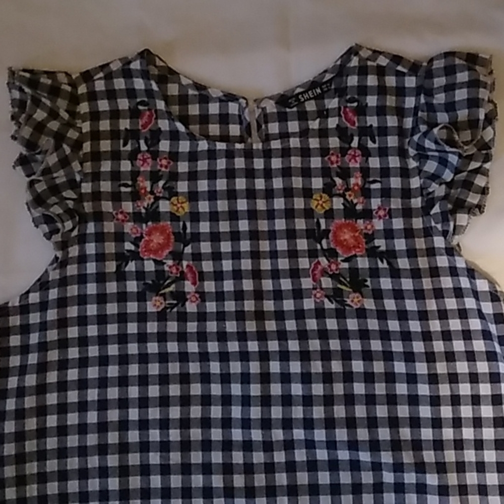Embroidered Top - Picture 2 of 3